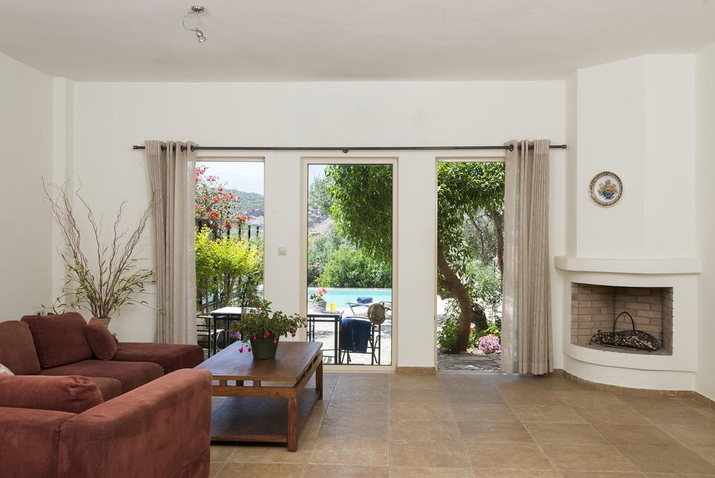 Istron Maisonettes With Private Pool エクステリア 写真